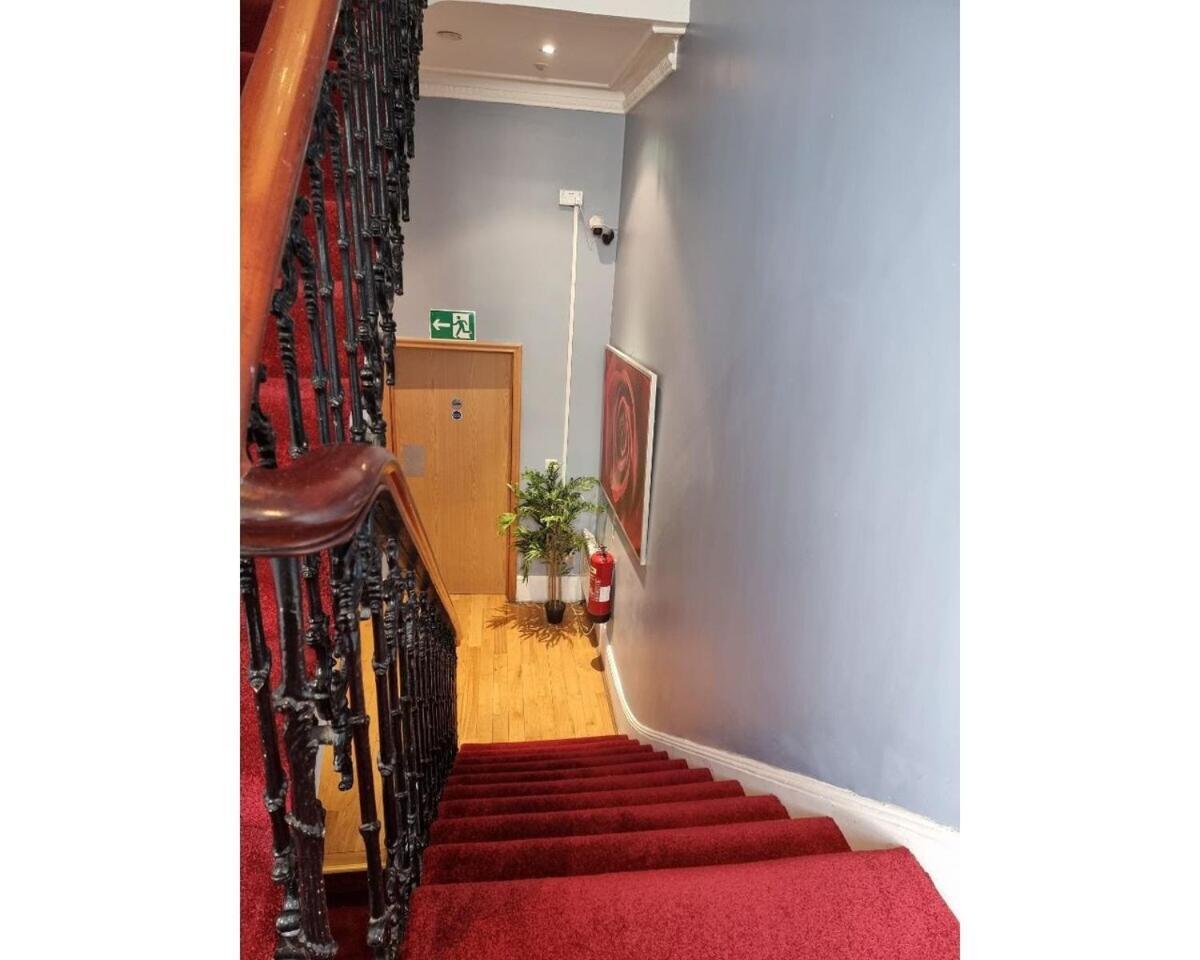 Апартаменти F101-First Floor Flat Fits 3 Near Hyde Park Лондон Екстер'єр фото